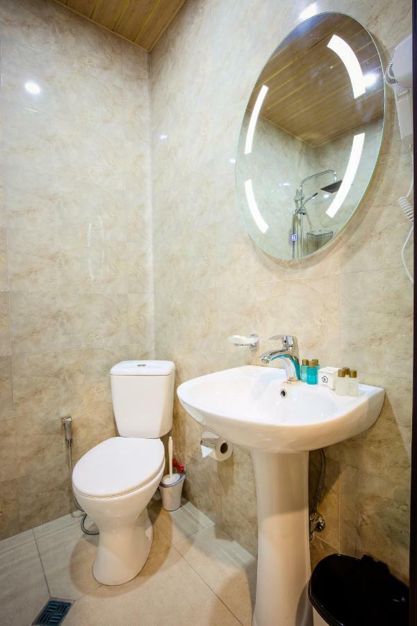 Hotel Comfort Tbilisi Buitenkant foto