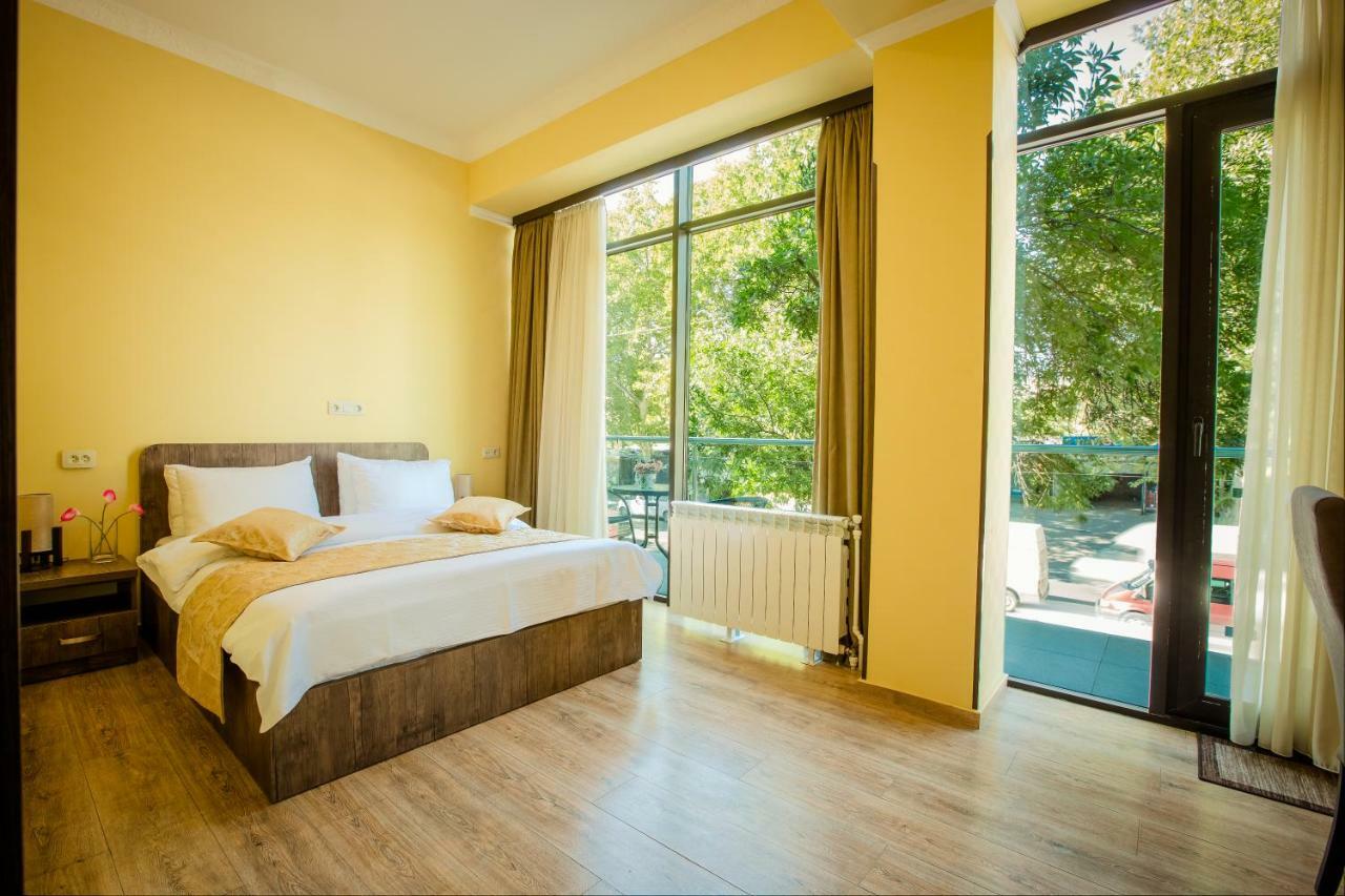 Hotel Comfort Tbilisi Buitenkant foto