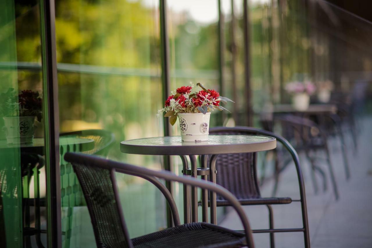 Hotel Comfort Tbilisi Buitenkant foto